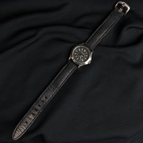 Vintage Columbia stainless steel 100m quartz watch, analog, 24hr, date, black main image 7